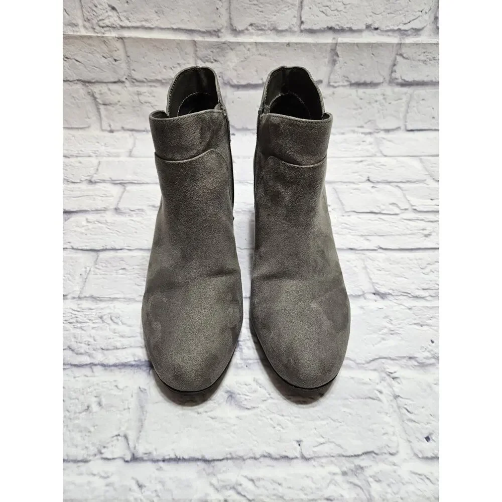 Giani Bernini Women’s Gray Suede Ankle Boots Bootie Block Heel Zip Size 10M EUC